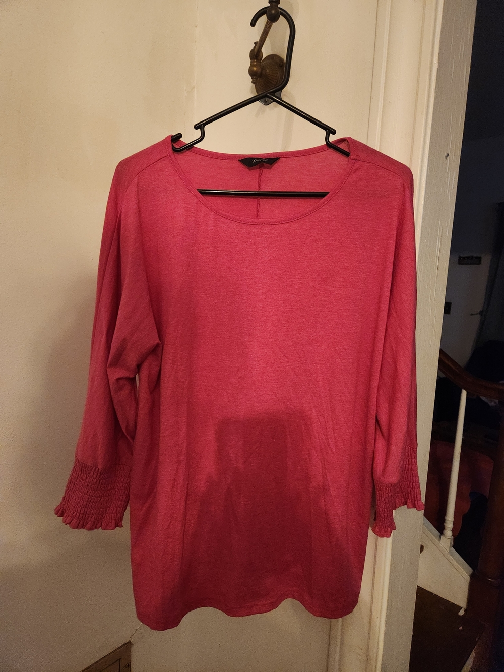 Women's Pink Scoop Neck Long Sleeve Knit Top with Shirred Cuffs